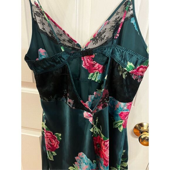 Betsey Johnson Green & Pink Floral Satin Slip Chemise sz L - Picture 5 of 8